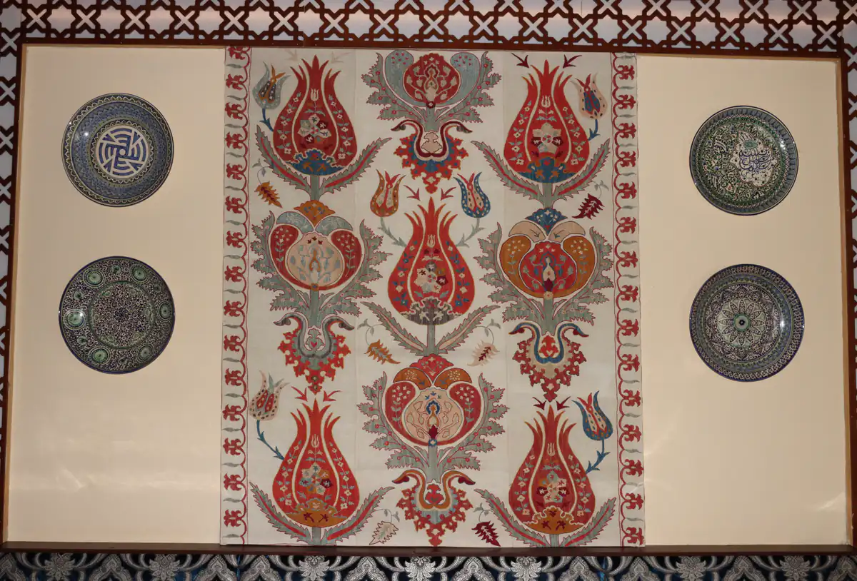 Traditional Uzbek and Central Asian feast with colorful dishes including Uzbek Plov and Manty dumplings at CARAVAN Restaurant Frankfurt